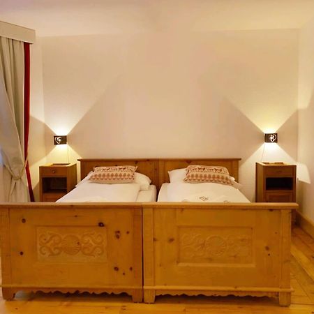 Chesa Bernina Apartment ซาเมอดัน ภายนอก รูปภาพ